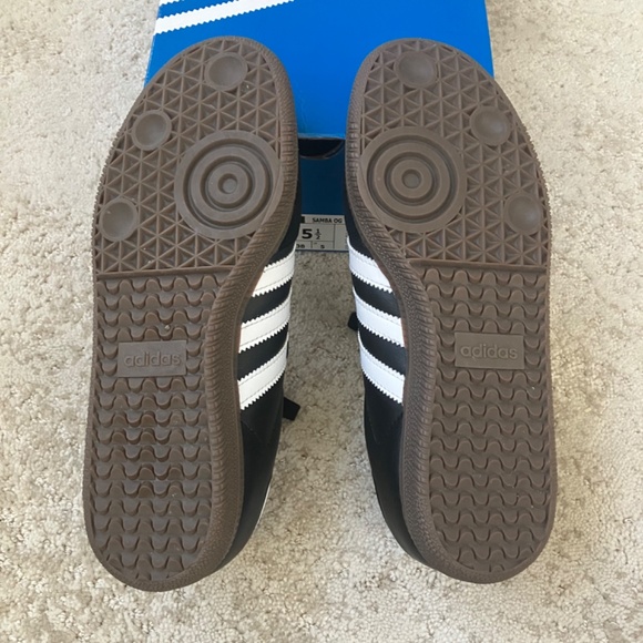 Adidas Samba: Black, White Stripes, Gum sole. - Picture 5 of 14
